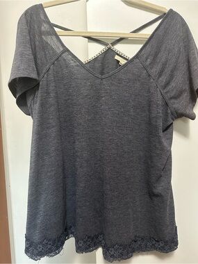 Maurices Charcoal Gray Short Sleeve V-Neck Top with Lace Hem